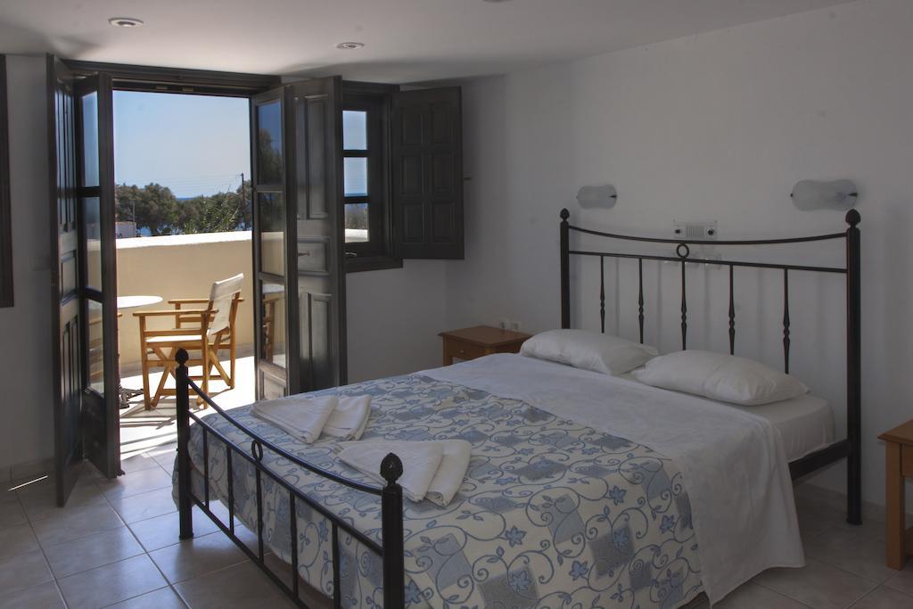 Dagris Villa Studios Kamári Quarto foto